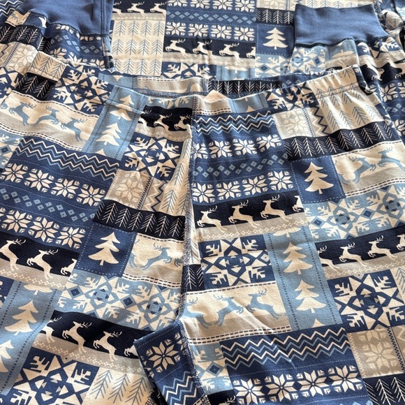 The Company Store Blue and White Men's Pajama Set - Picture 14 of 16